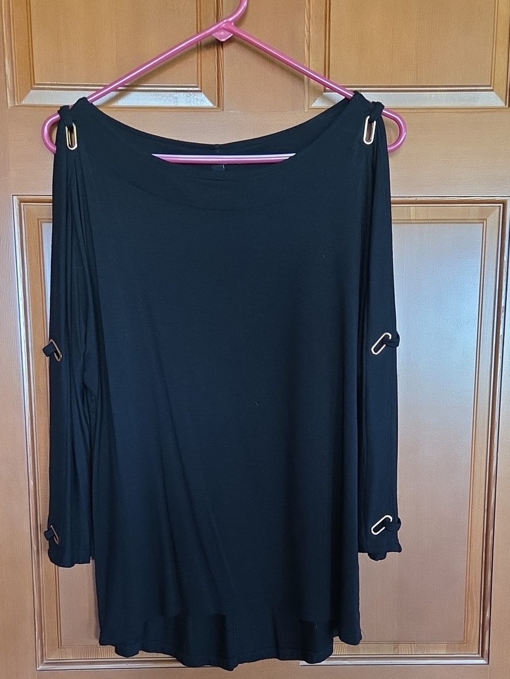Cable & Gauge Black Crewneck Top with Open Arm Slits And Gold Detail
